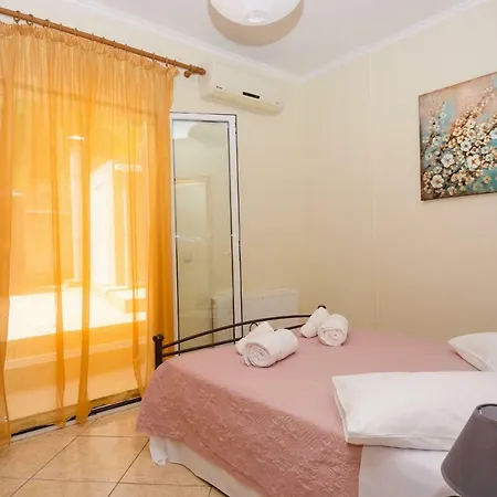 Maki's * Αργοστόλι